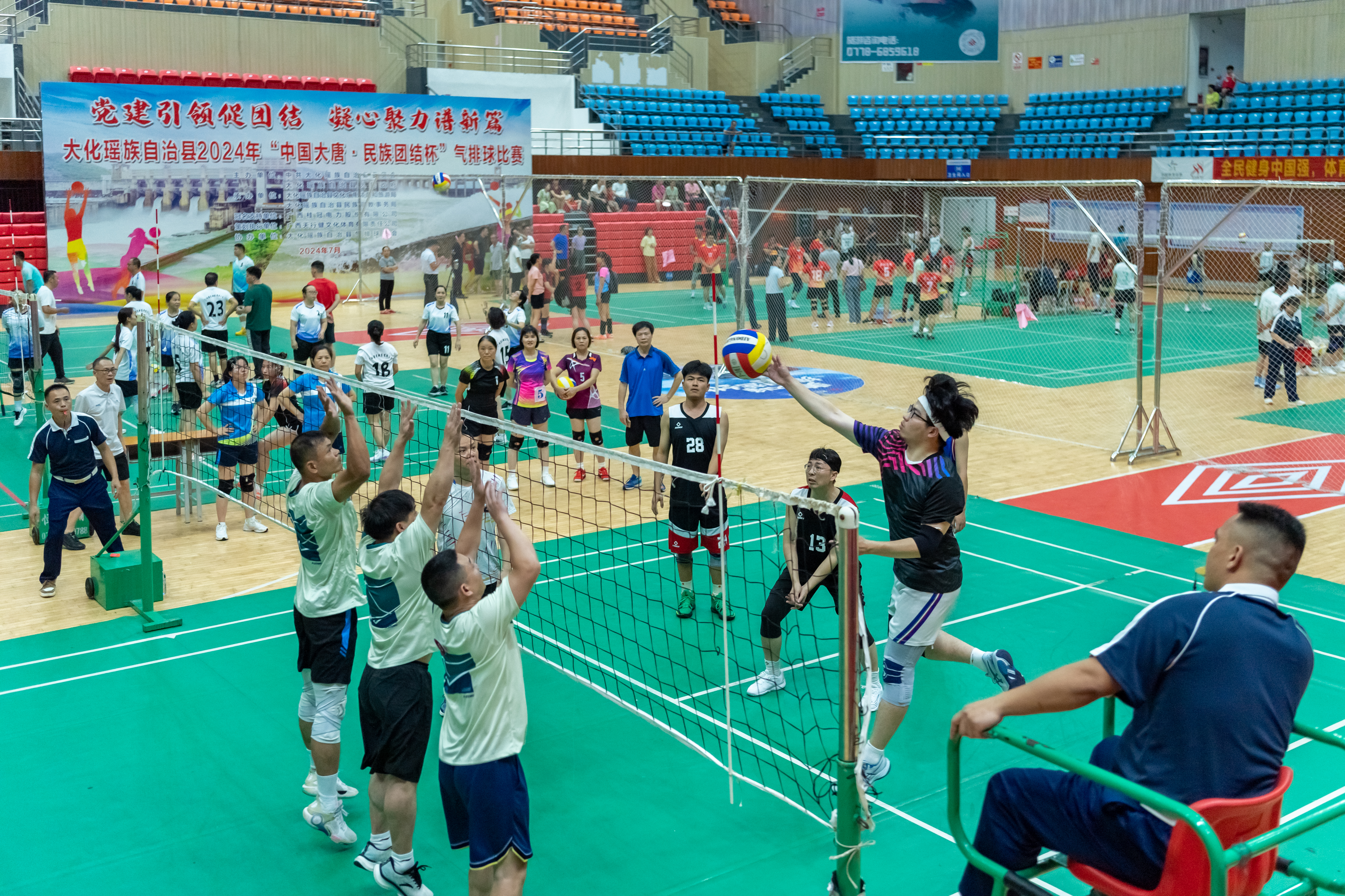 1722221463512046480.jpg 永利y23455官网代表队在比赛中的表现.jpg